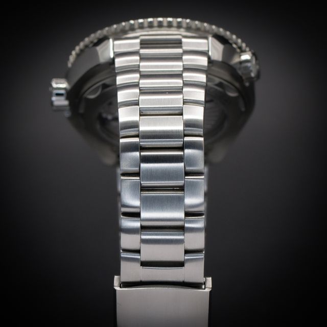 Omega Planet Ocean 215.30.44.22.01.001 Image 3